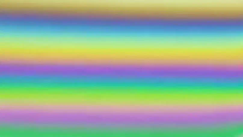 Stabilising evaporating soap films with salt